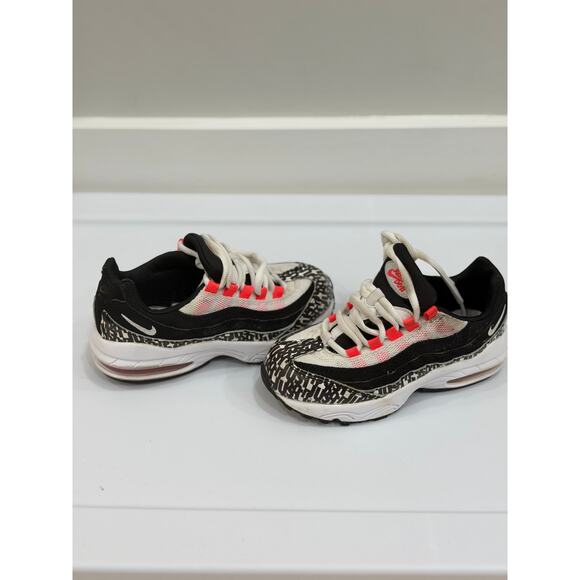 Nike Air Max 95 Sneaker Boys Size 12c (AT6160-001) - Picture 3 of 11